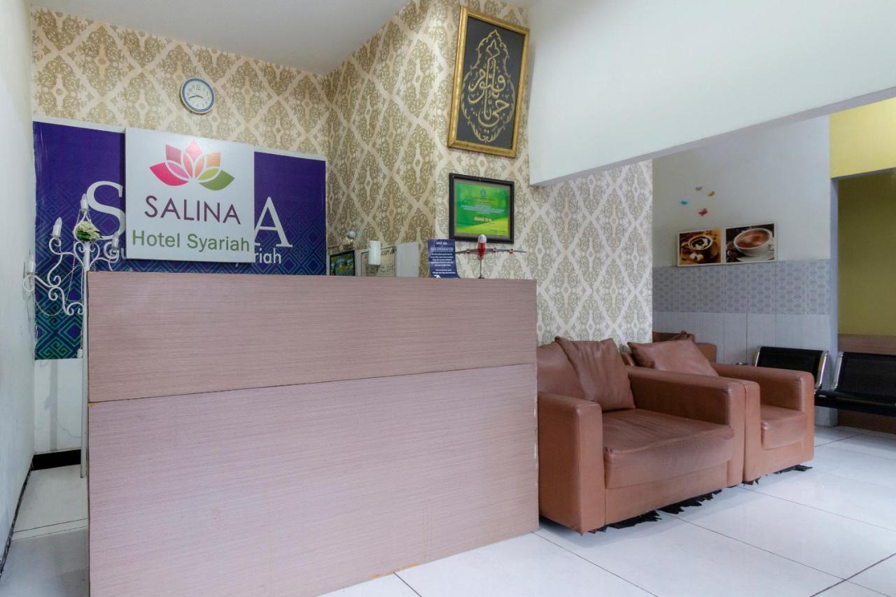 Spot On 2425 Salina Hotel Syariah Sidoarjo Exterior foto
